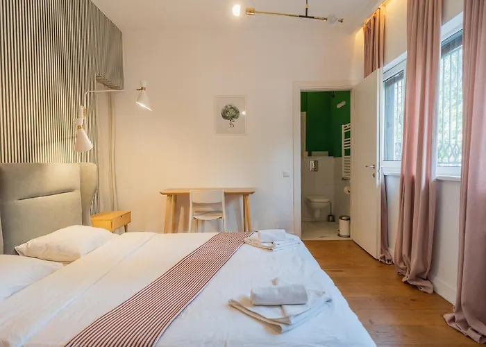 아파트 Boutique Cismigiu - High-end & Location 부쿠레슈티